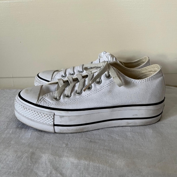 Converse Chuck Taylor All Star Lift Low-top Platform Laceup Sneakers Womens Sz 6 - Picture 3 of 7
